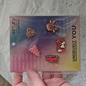 CROCS JIBBITZ HOLIDAY MIX 5 PACK CHARMS: NEW IN PACKAGE